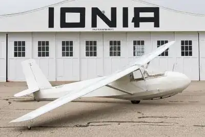 Glider without steerable gear