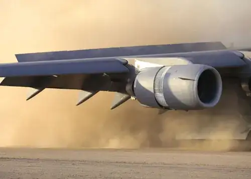 C17 landing in unprepared runway