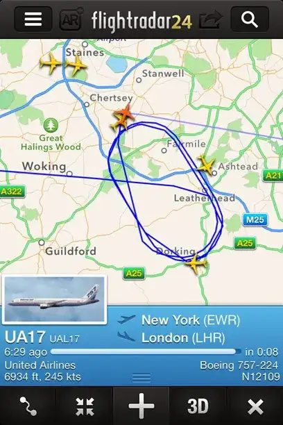 FlightRadar24 showing a Heathrow Stack