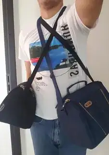 Carrying 3 lunch bags