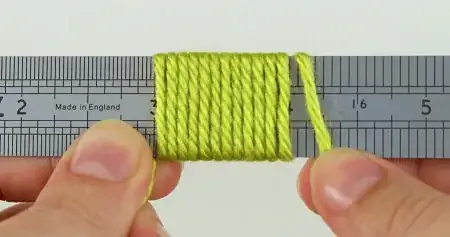 Wrapping to measure yarn weight