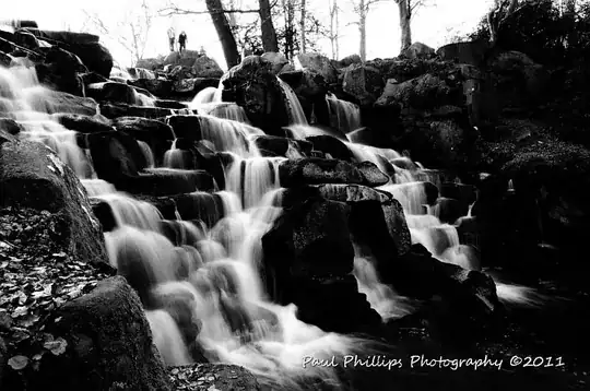 Example of a slow shutter with the camera on a tripod to capture the movement of the water