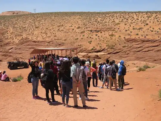 one hour wait at Antelope: bring sunblock