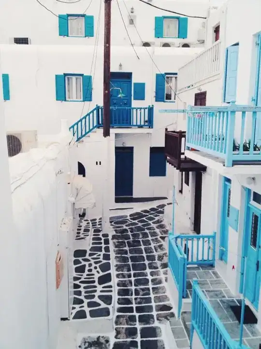 The colors and the sharpness.