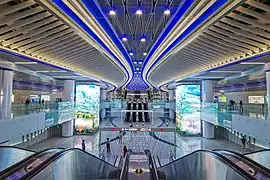 Lines 18 & 22 concourse (south-facing mezzanine)