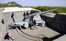 One of the four 24&nbsp;cm L/35 guns of battery No4 at Puerto Belgrano.