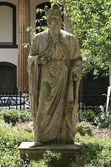 Statue of King Alfred the Great in Trinity Church Square, Southwark.(See "King Alfred the Great, Southwark section")