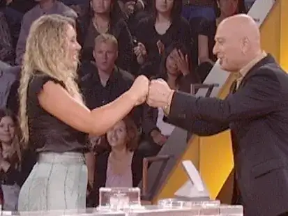 Howie Mandel Fist Bump